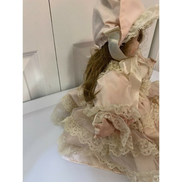 Vintage Porcelain Bradley’s Doll Big Eye Girl 10” Sitting Pouty - Picture 6 of 12